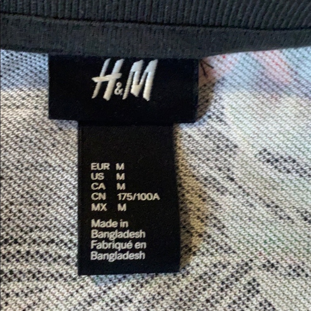H&M shirt! - Picture 2 of 3